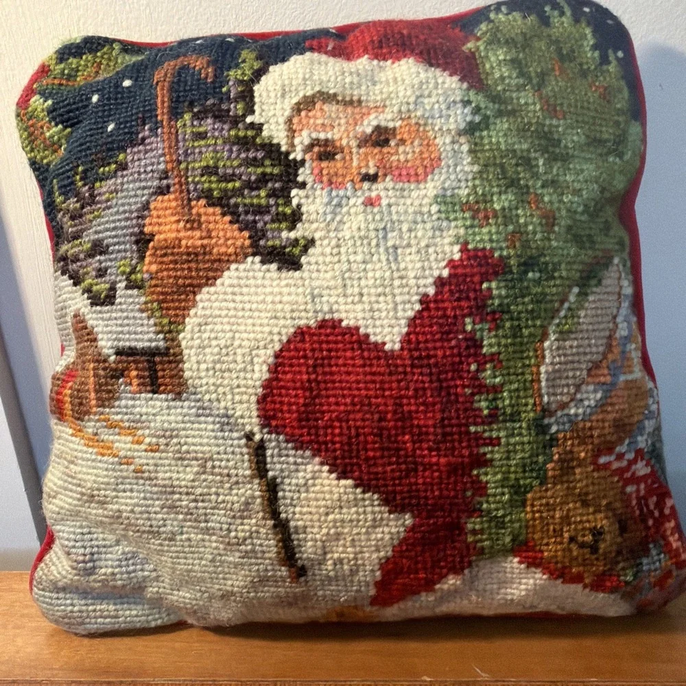 Vtg‎ Santa Christmas Needlepoint Pillow 10x10